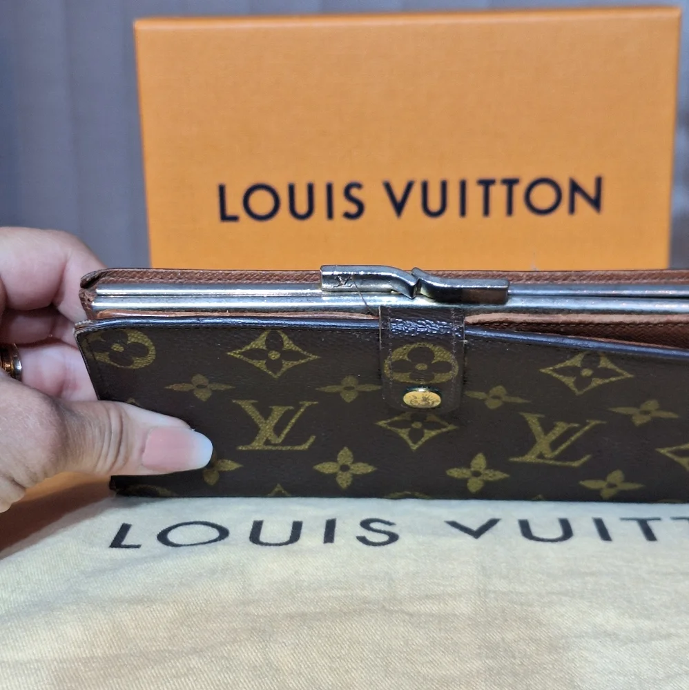 Rare Louis Vuitton Vintage Kisslock Long Wallet - Picture 2 of 14